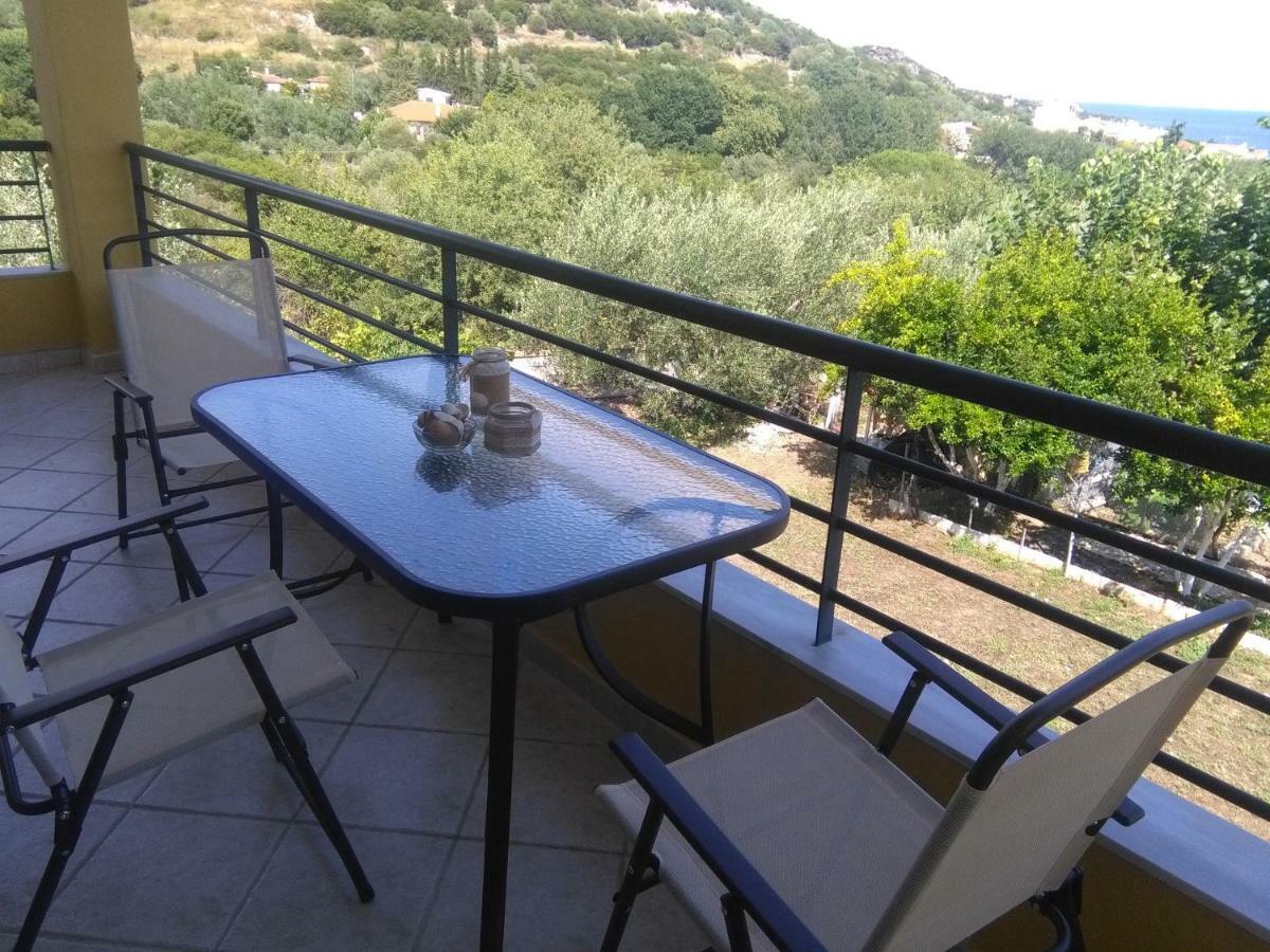 Martha'S Villa Nea Iraklitsa Extérieur photo