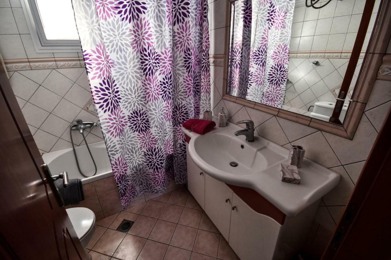 Martha'S Villa Nea Iraklitsa Extérieur photo