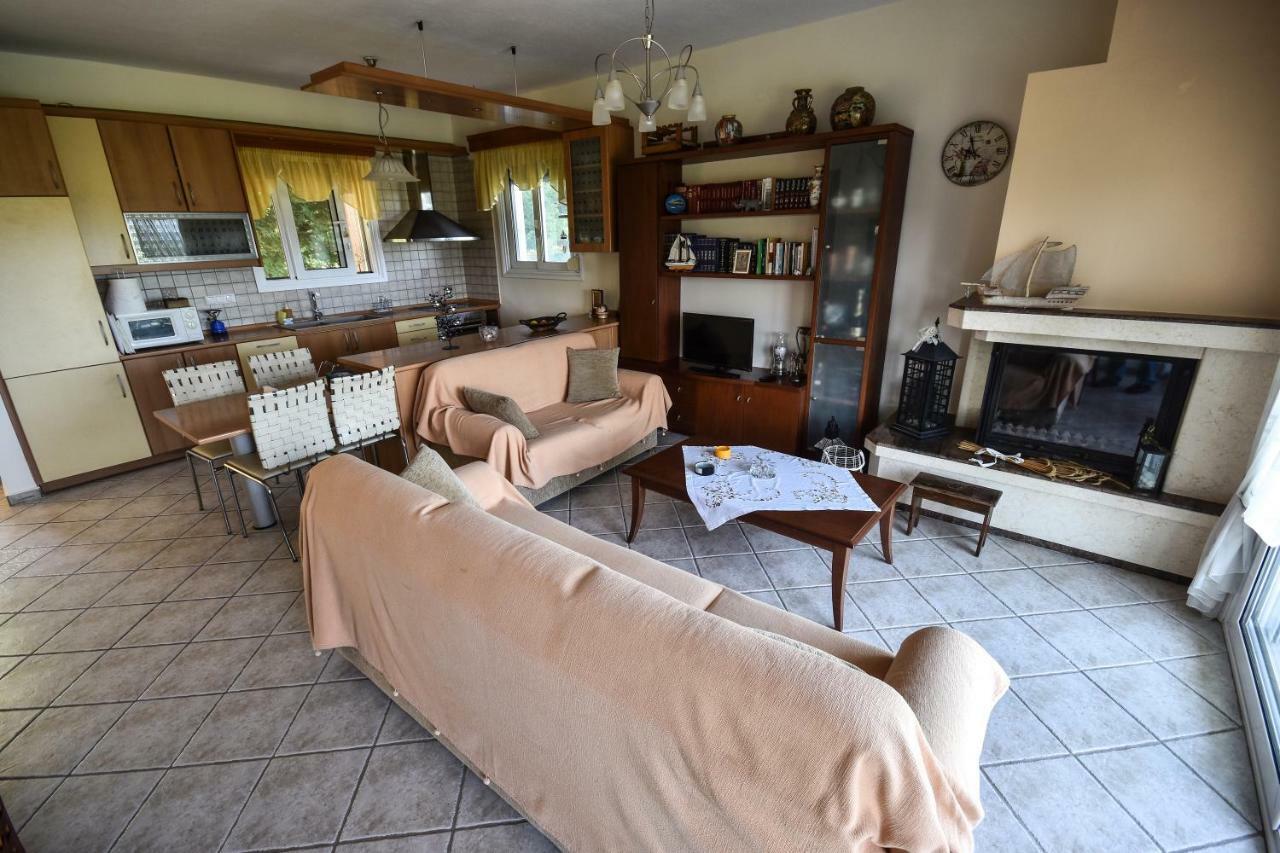 Martha'S Villa Nea Iraklitsa Extérieur photo